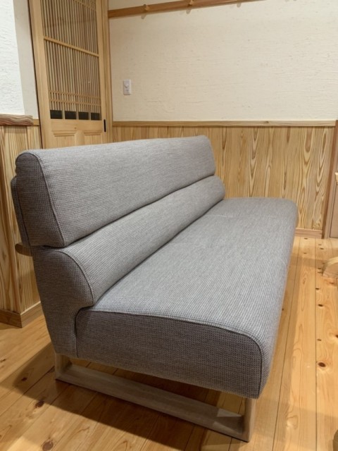 カリモク家具の椅子