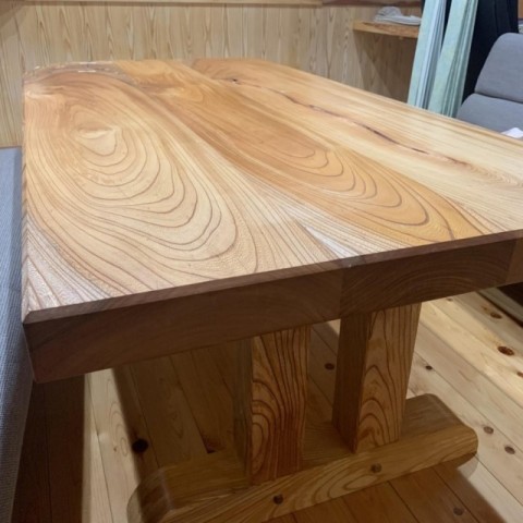 手作り欅のテーブル